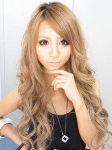 小松崎真理丝袜,小松崎真理的时尚魅力解析