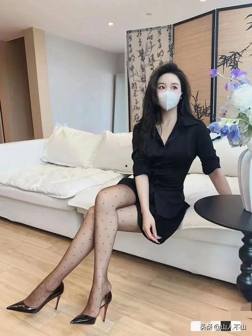 丝袜高跟听书,漫步书香世界
