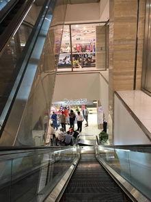 滚梯吃人视频,滚梯吞噬生命，现场画面令人触目惊心